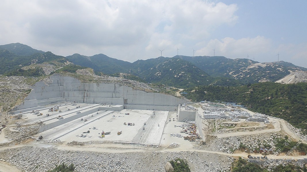 礦山資源