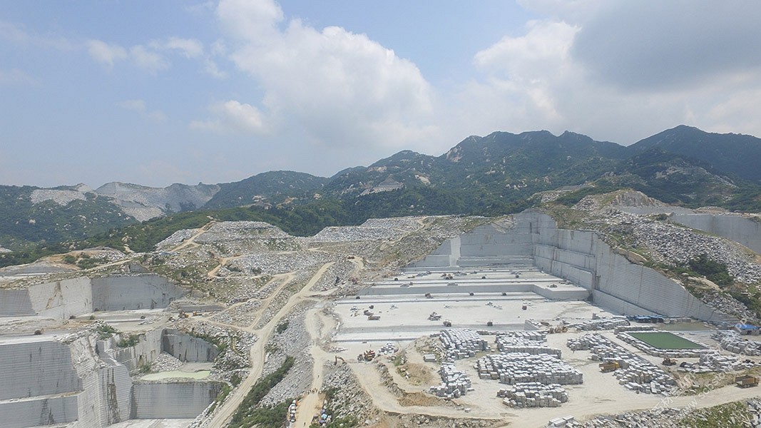 礦山資源