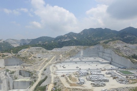 礦山資源